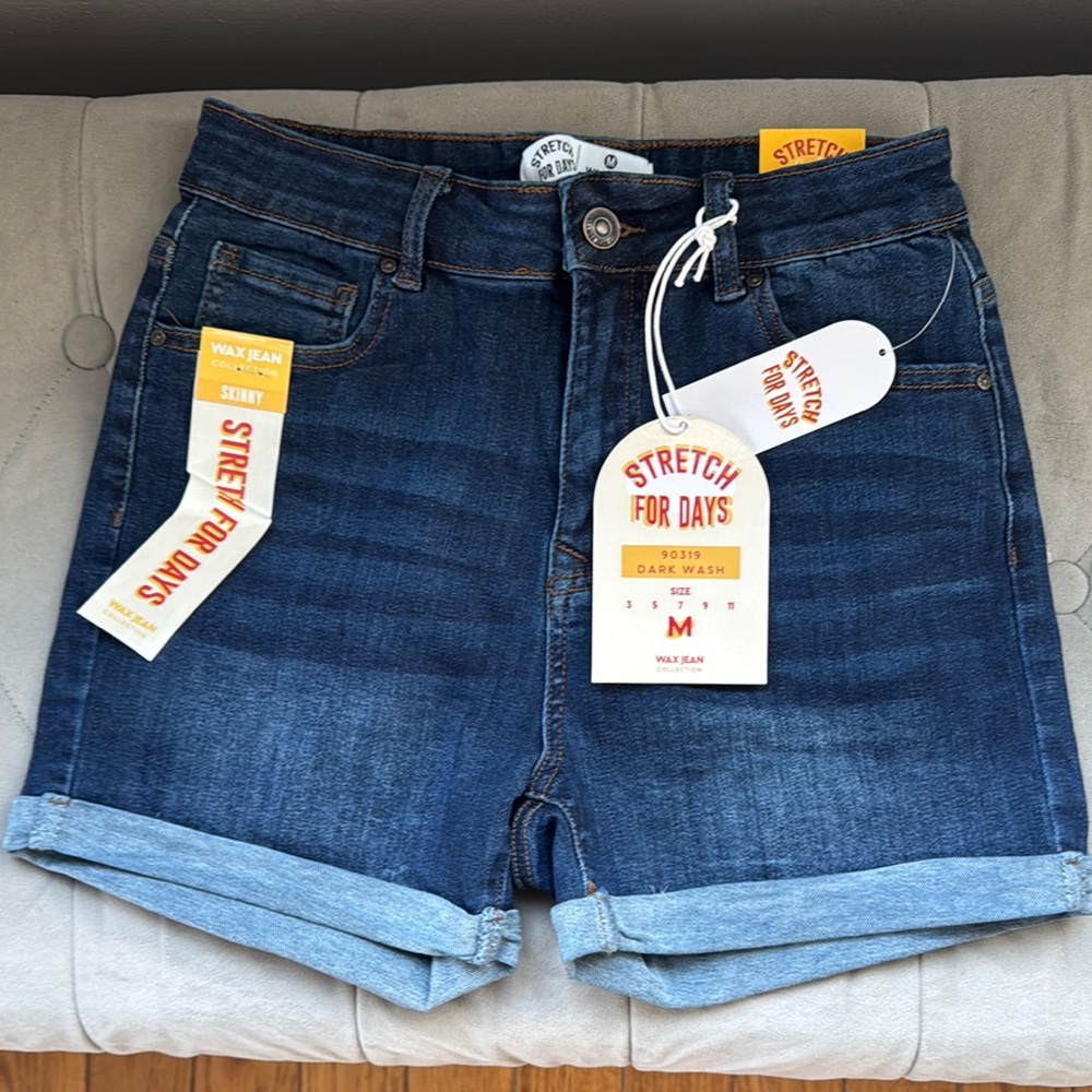 Blue High-Waisted Jean Shorts with Cuffed Hem